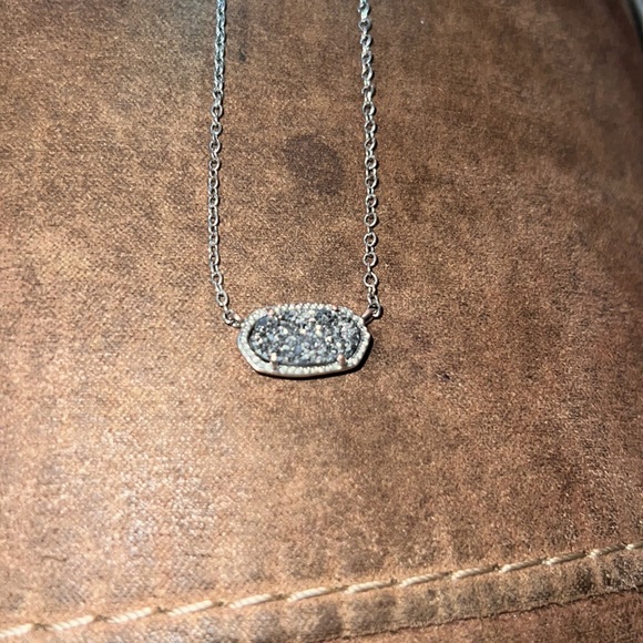 black/silver kendra scott necklace - Picture 1 of 4